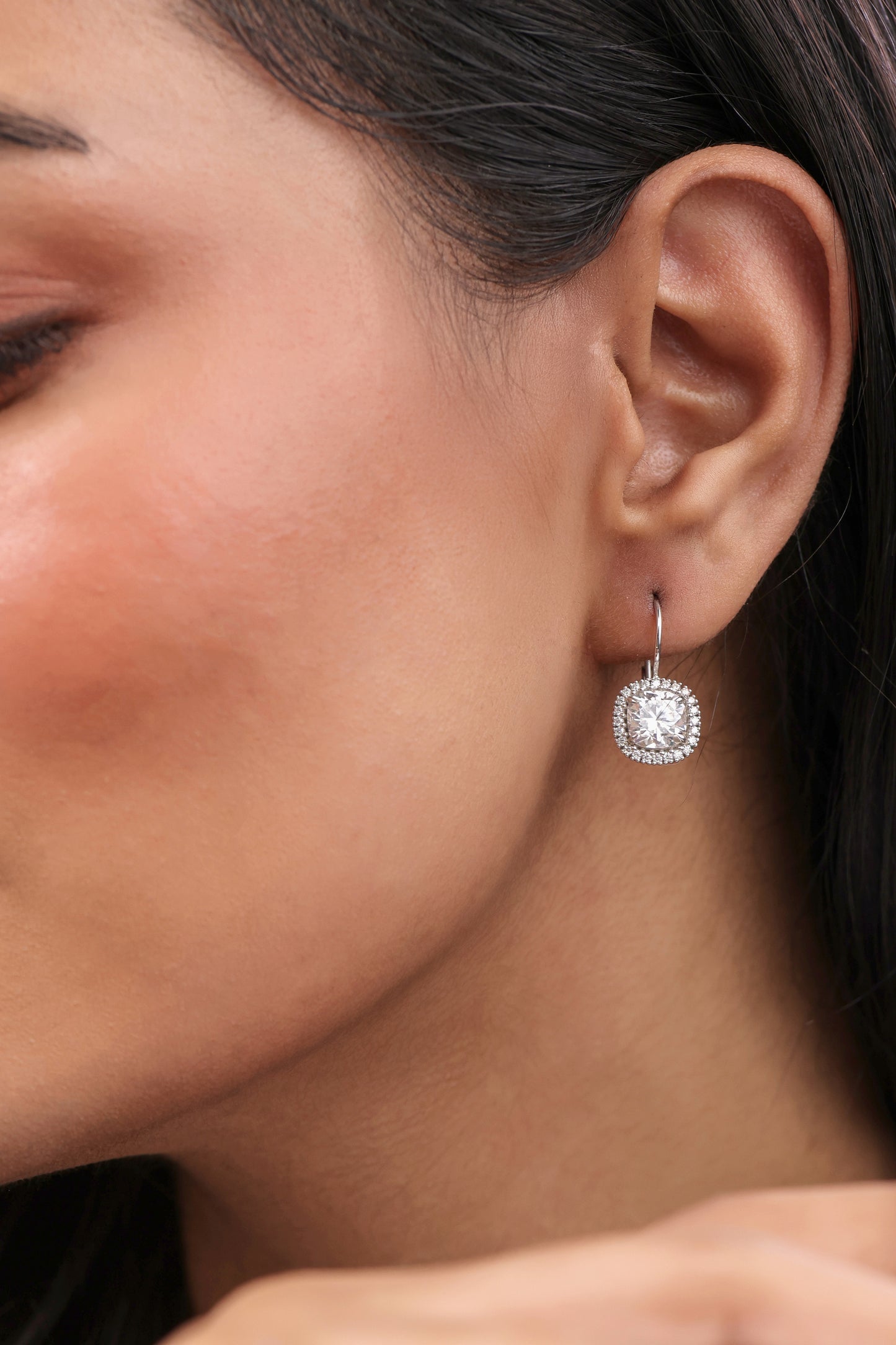 CUSHION HALO DIAMOND SOLITAIRE HOOPS