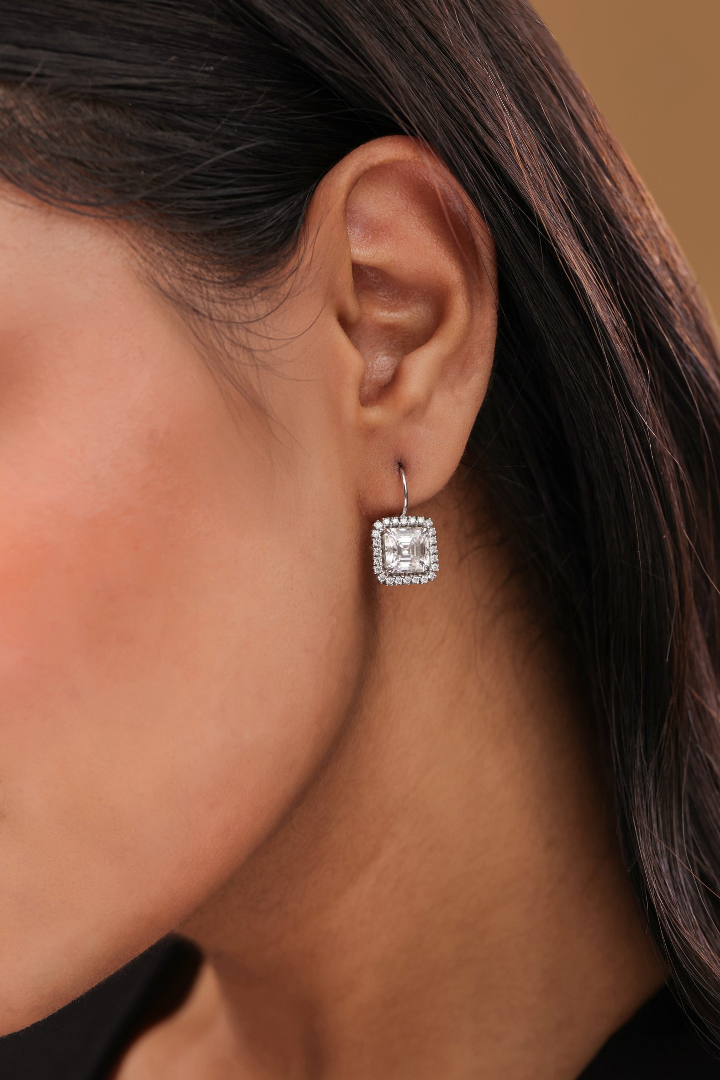 ASSCHER HALO DIAMOND SOLITAIRE HOOPS
