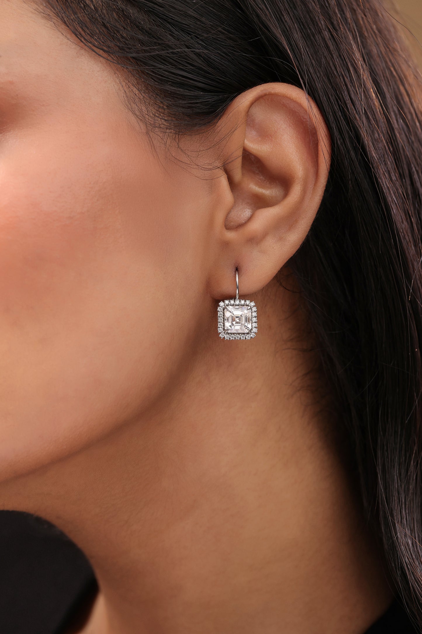 ASSCHER HALO DIAMOND SOLITAIRE HOOPS