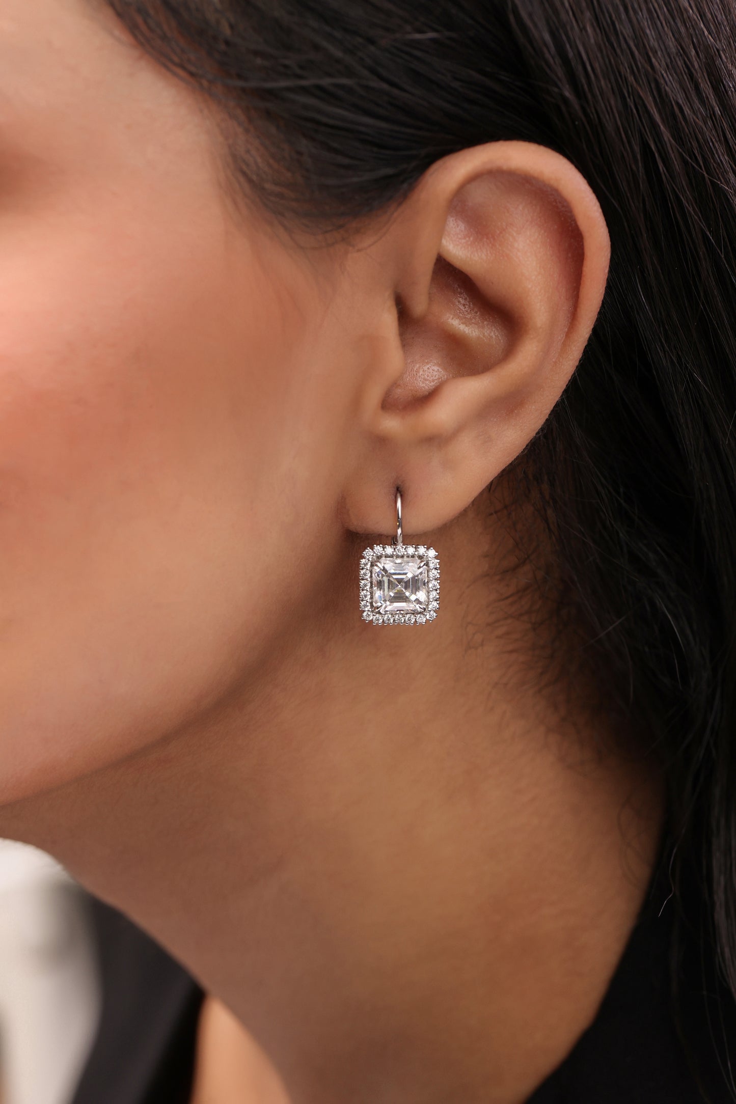 ASSCHER HALO DIAMOND SOLITAIRE HOOPS
