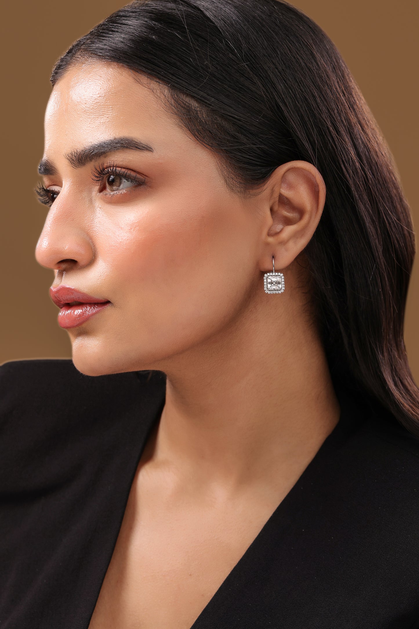 ASSCHER HALO DIAMOND SOLITAIRE HOOPS